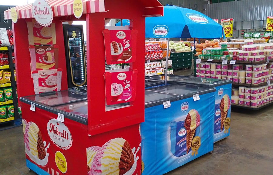 Abastecimento e exposição de produtos no varejo
